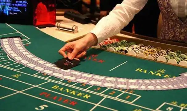 Baccarat and blackjack table game options on jlgg Casino for Filipino players